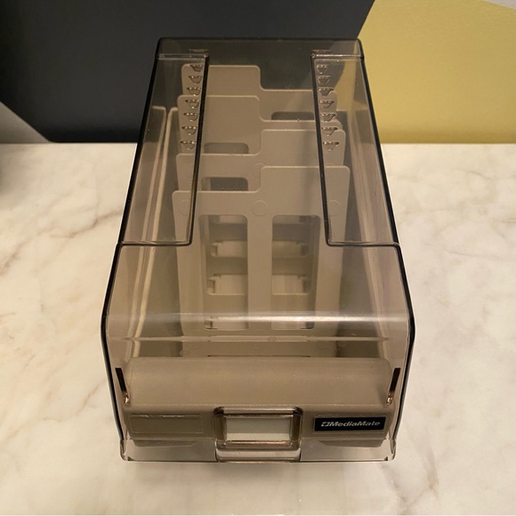 Vintage floppy disk holder 💾 - Picture 3 of 7